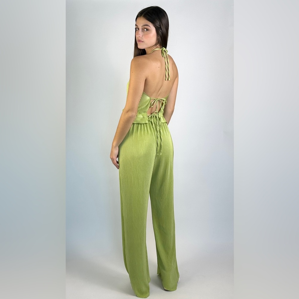 Pleated Open Back Set - Picture 3 of 13